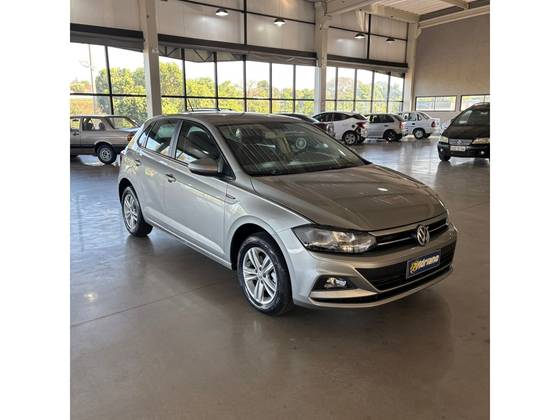 VOLKSWAGEN POLO 1.0 200 TSI COMFORTLINE AUTOMÁTICO VOLKSWAGEN POLO 1.0 200 TSI COMFORTLINE AUTOMÁTICO